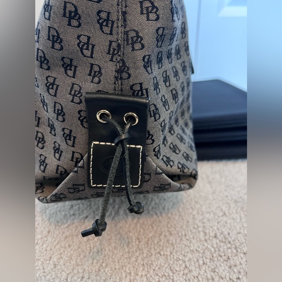 Dooney & Bourke signature black fabric zip top tote - Picture 3 of 12